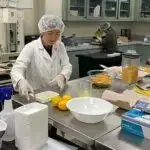 Alimlər qrafen oksidi manipulyasiya etmək üçün elektron şüalarından istifadə edərək “virtual çeşidləmə nanomaşınları” yaradırlar