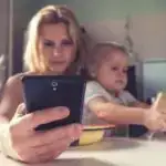 Yaşayış yeri olaraq dəniz külək fermalarından istifadə edərək tapılan köpək balıqları və şüalar