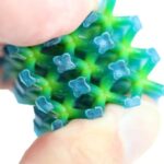 Sıçrayışlı güzgü təsvirli nanoporlar yeni biotibbi tətbiqlərə qapı açır