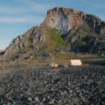 Webb tərəfindən müşahidə edilən “Kiçik qırmızı nöqtələr” birbaşa çökən qara dəliklər idi.